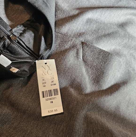 Two-tone skirt - Picture 3 of 3